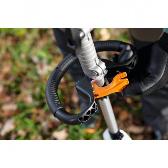 Akumuliatorinis kombi variklis STIHL KMA 120 R- AP SISTEMA/ DOVANA AP 300S PERKANT KOMPLETE 2